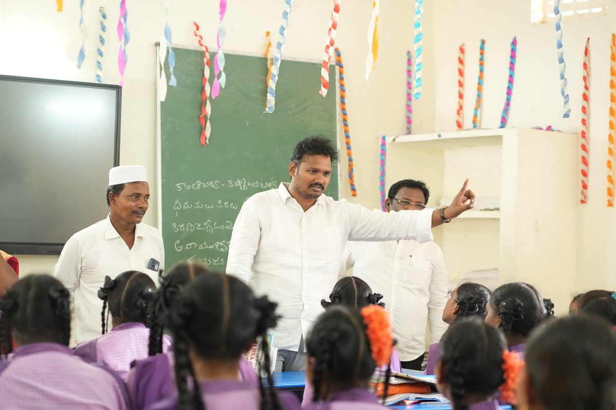 ImYanamala's tweet photo. Transformative reforms in education under HCM Sri @ysjagan gari governance are paving the way for a brighter future for the child in Andhra Pradesh.
#NaduNedu #APEWIDC 
#YSJaganDevelopsAP https://t.co/Zpnq9srIxf