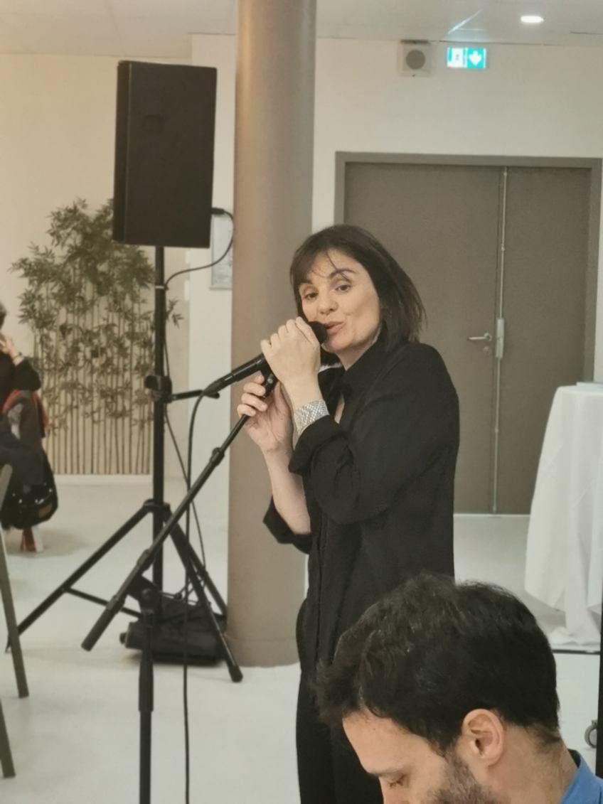 Très belle soirée aux profit de l’unité de victimologie du service de Centre Hospitalier de la Côte Basque #violences faites aux #femmes 👏 à Andrée Rosier ⁦<a href="/SocieteMOF/">MOF</a>⁩ à <a href="/AnneEtchegoyen1/">Anne Etchegoyen</a> aux élèves et enseignants ⁦<a href="/dsden64/">DSDEN64</a>⁩ ⁦<a href="/AcBordeaux/">Académie de Bordeaux</a>⁩ ⁦@emiliedutoya1⁩