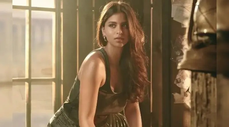 BuzztimesN's tweet photo. Suhana Khan teases Aryan Khan's new D'yavol X collection "X-2" with BTS pics! The collection drops March 17th https://t.co/BNnpcvk5sq
#DoyavolX #X2Collection #SuhanaKhan #AryanKhan #Fashion #Streetwear #buzztimesnews https://t.co/NPXiQNwQkK