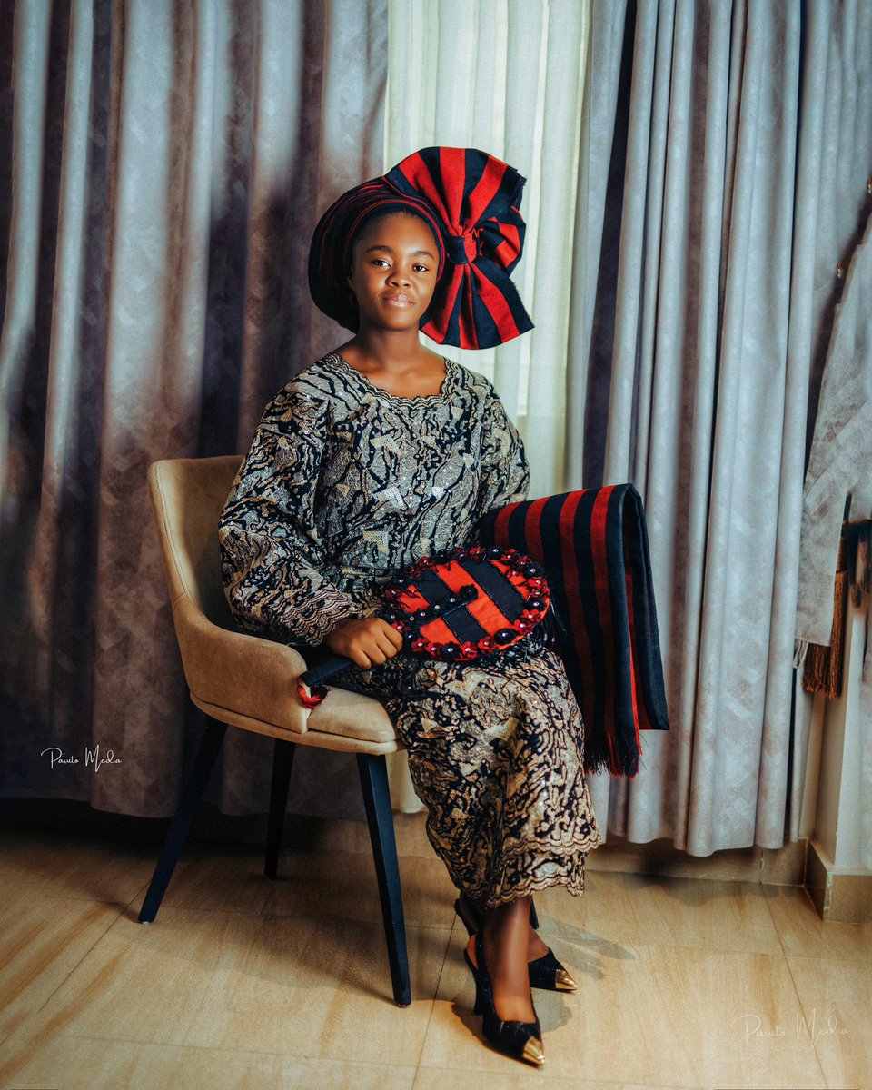 d_ocheido's tweet photo. Ochanya 1❤️🖤❤️

-Modesty is beautiful 

We keep flying the banner high!

#covabodi https://t.co/y4MMfxbrVk