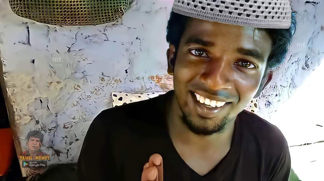 த்தா... யார்ரா நீங்களாம்!?

பக்கத்து ஸ்டேட்காரன் தமிழ்நாட்டுக்கு வந்தா வடக்கன், வந்தேறி, தமிழர் வேலை பறிபோகுது, அவர்களுக்கு ரேசன் வழங்கக்கூடாது, ஓட்டு போட விடக்கூடதுனு சொல்லிட்டு பக்கத்து நாட்டுக்காரனுக்கு #குடியுரிமை வழங்க சொல்றீங்களே யாருடா நீங்களாம்...😬💦