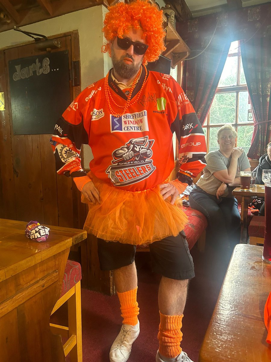 CarlWhitby's tweet image. All ready for the challenge cup final

Come on steelers 🍊🍊🍊🍊 @steelershockey