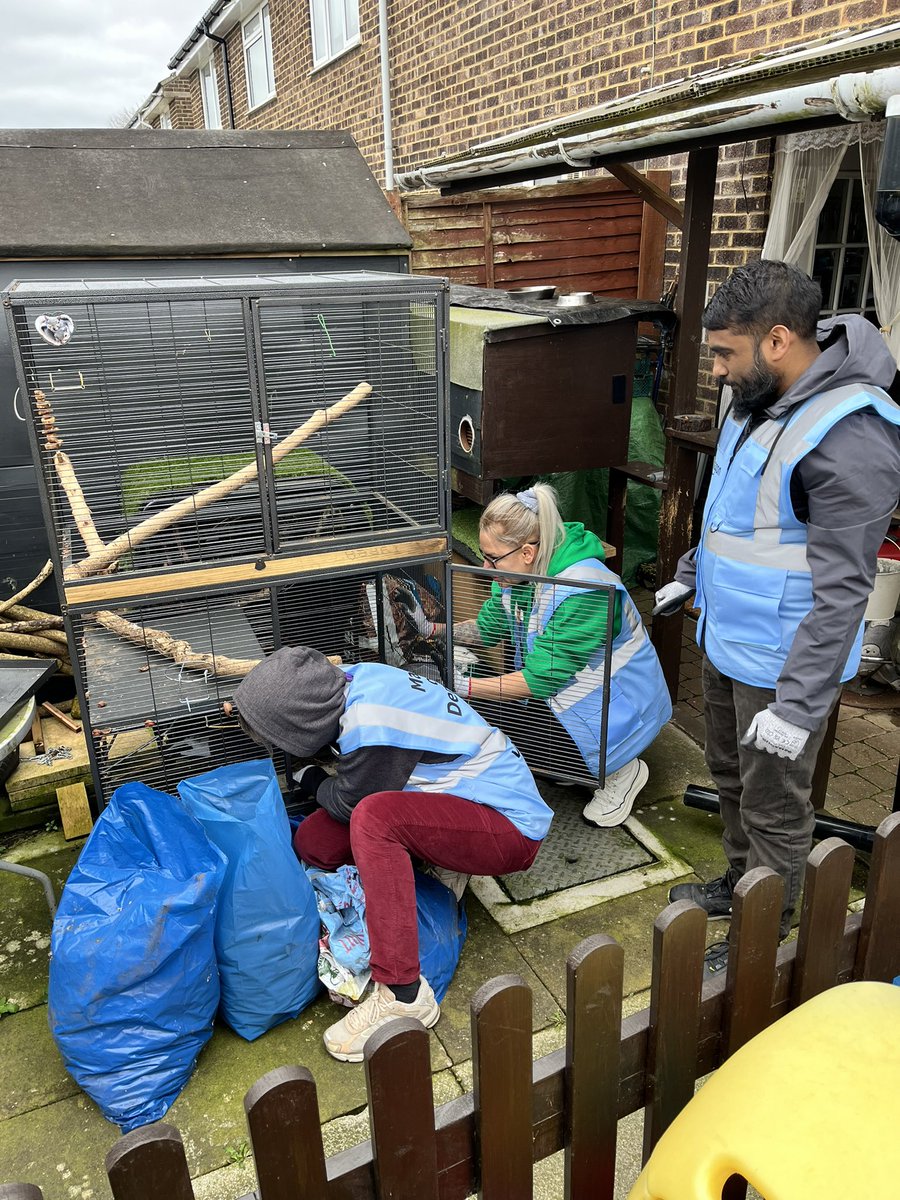 AllumPaul's tweet photo. ‼️part 2‼️ #AmazonLTN5 #Amazonvestlife what an amazing day thank you to #Amazon for choosing our rescue to do your volunteering day each and everyone of you was such a great help thank you 🩶🐿🦫 https://t.co/Loxtlz4C9t https://t.co/0U741V0peW