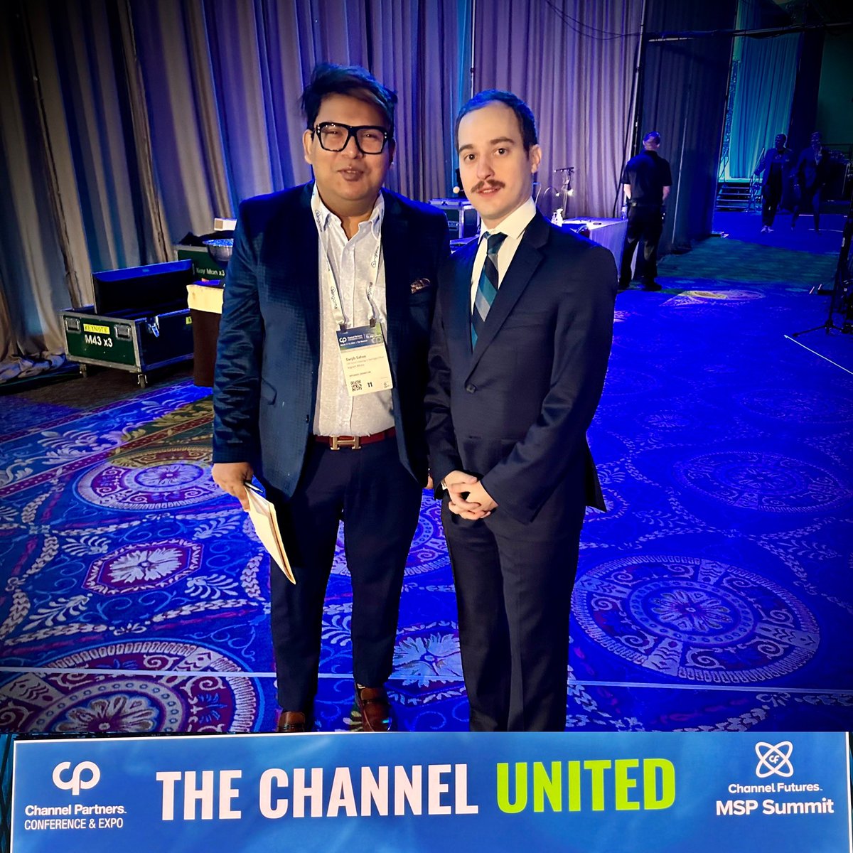 Behind the scenes - minutes before @SahooSanj’s keynote #NoLimits @Channel_Online #CPEXPO…🙌🏼 @JamesAndersonCP @RDeMarzo @ChannelFutures @IngramMicroInc