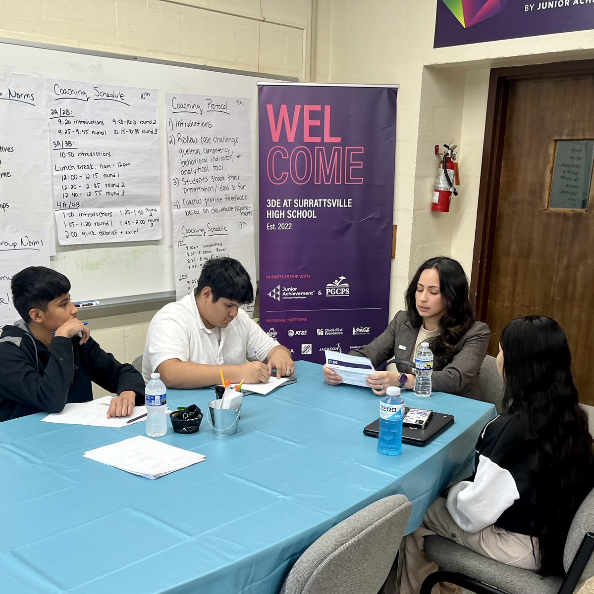 Another milestone achieved at Surrattsville HS as the 10th-grade students engaged in a dynamic 3DE coaching event! With the guidance of dedicated volunteers, our students tackled Nestlé's case challenge head-on, exploring effective brand strategies for Nestlé's new product.
