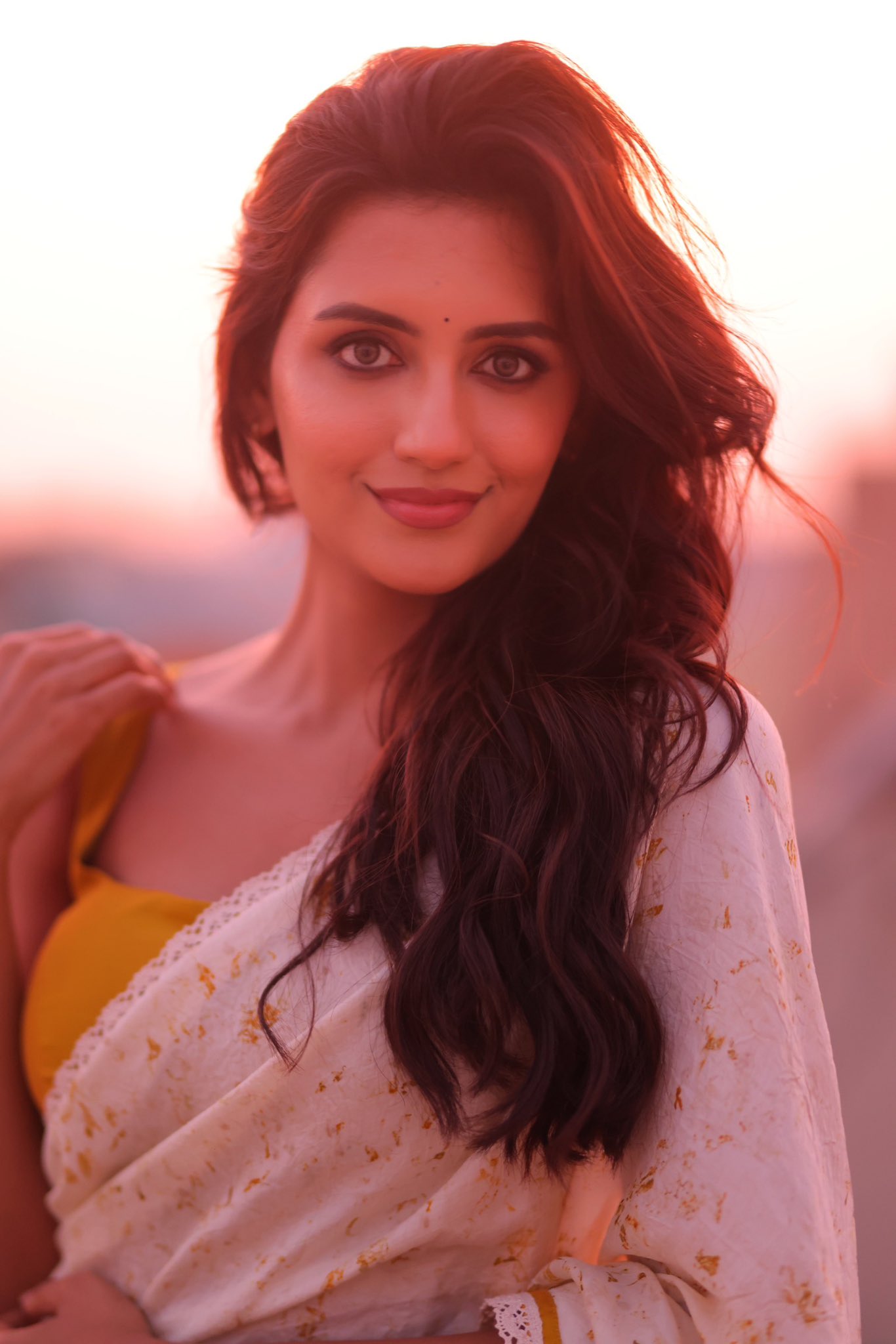 GIkLPz9WoAA5Ti9?format=jpg&name=large