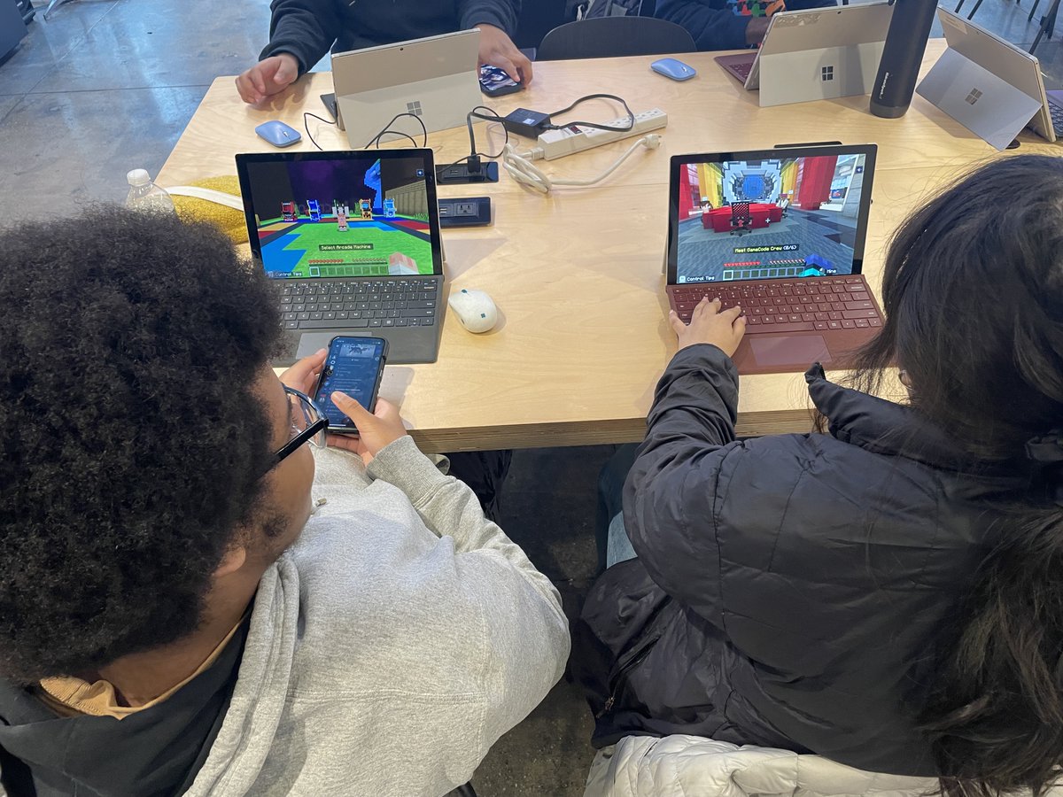 Today @BrooklynSouthHS's HE3AT students at the Microsoft Experience Center learned how to code and create their own #MinecraftEdu parkour maps using GameCode from @cleverlike!