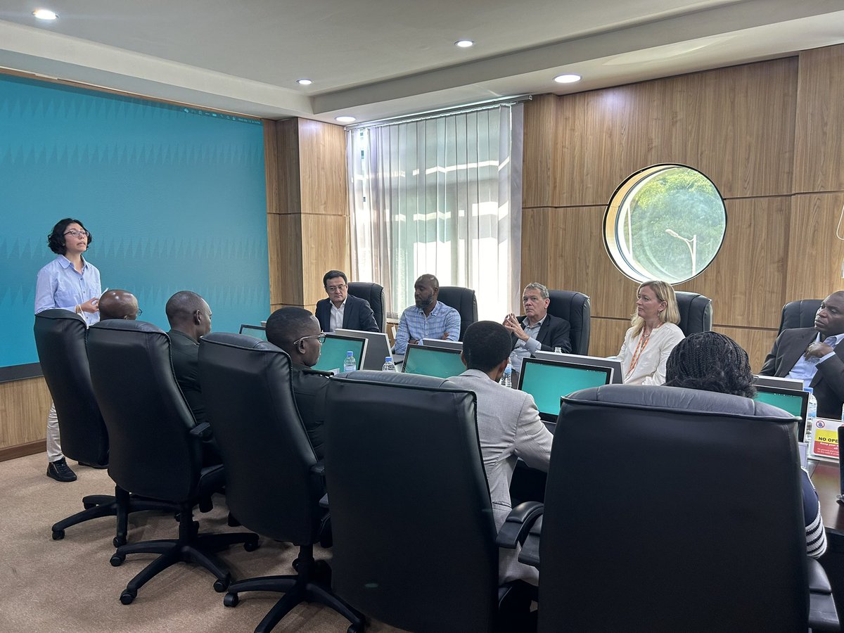 RwandaICT's tweet photo. In collaboration with @RwandaEmergency, we hosted a High-Level validation meeting for the National Emergency Telecommunication Plan (NETP)—a comprehensive guide that outlines the regulatory framework and details the actions required in all phases of the disaster management cycle. https://t.co/rKMquiScYR