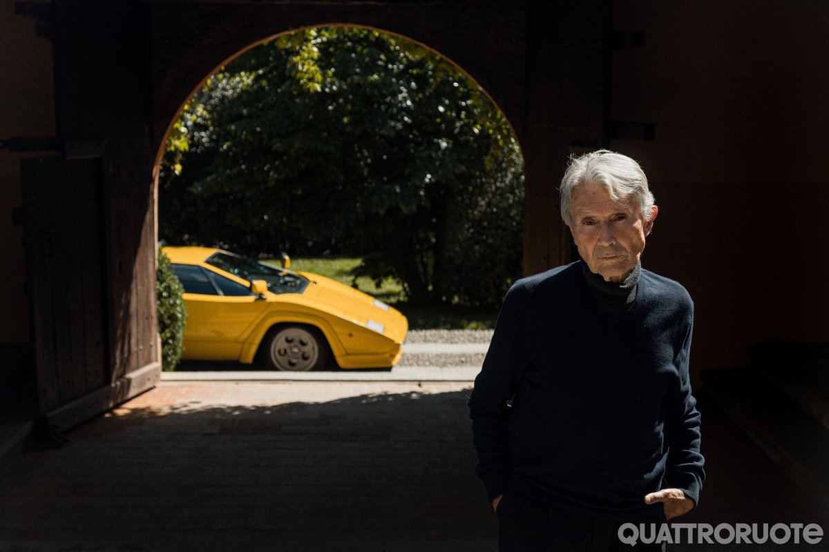 I mondi dell'#auto e del #design piangono Marcello #Gandini: il papà della Lamborghini Miura ci ha lasciati all'età di 85 anni --> tinyurl.com/3m68r6uj