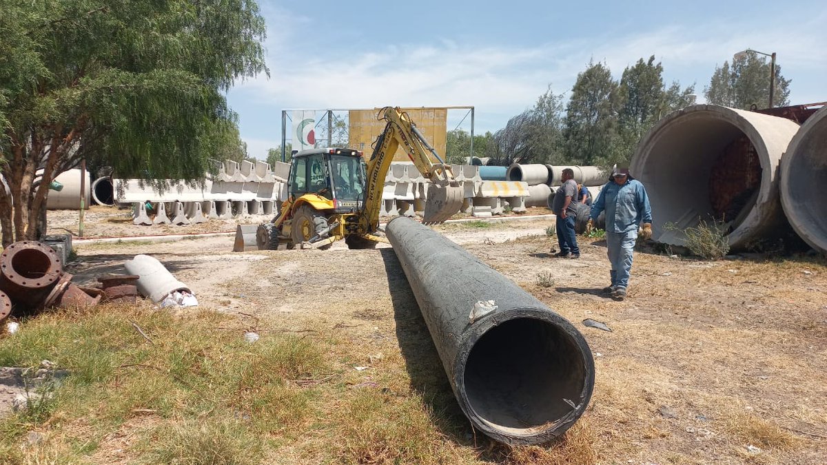 agua_edomex's tweet photo. Ante cualquier eventualidad, comunícate #COMCI. Para el Valle de México, el número de contacto es 800-2012-489 https://t.co/ybLOBjGqlF