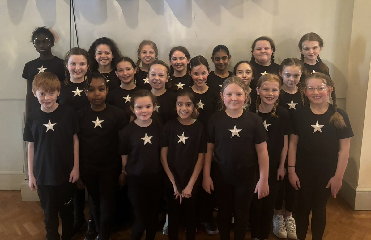 HestersWaySch's tweet photo. Amazing performance from dance club at the Cheltenham Town Hall this afternoon. HWPS Stars 🌟 https://t.co/npsxc0ST85