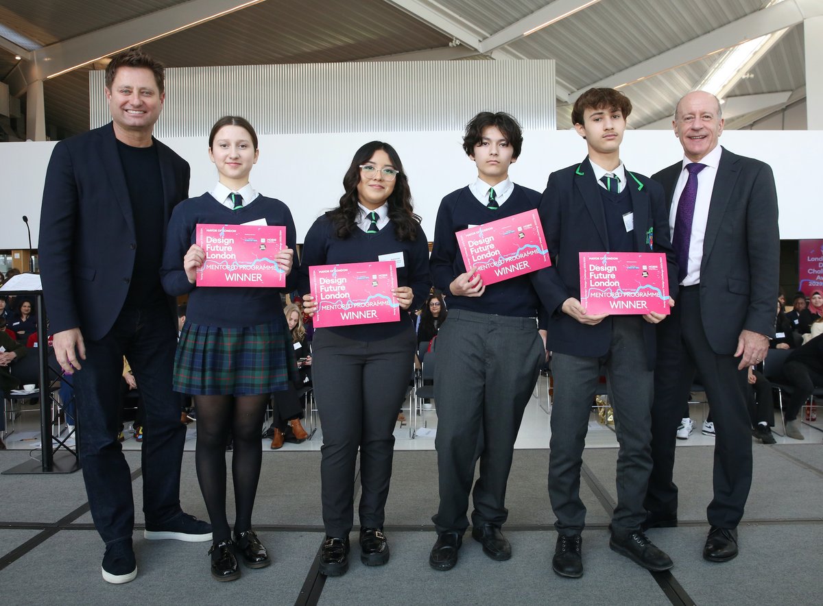 MayorofLondon's tweet photo. Last week we hosted the Design Future London Schools Challenge finals with @MrGeorgeClarke at City Hall.

In its third year, young Londoners used Minecraft, model making and more to imagine the future of our city. 

Congratulations to all our winners and runners up!

@MOBIEhome https://t.co/VXmZ8mZWL8