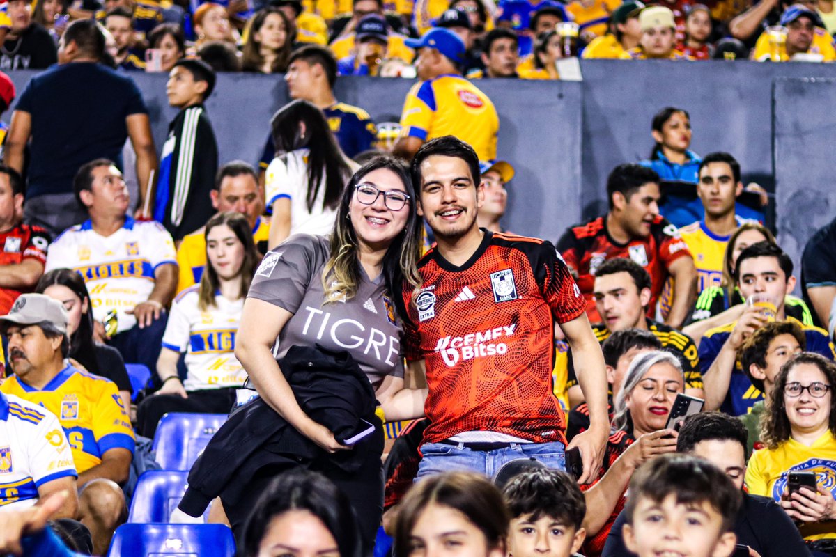 Antonio_Nelli's tweet photo. 🚨#GIVEAWAY TIGRE🚨

¡GANA UN PASE DOBLE para ir al #Tigres vs #Mazatlán ! 🎟️
 
1⃣ Sigue a @calientesports y a mí 
2⃣ Dale 🔁 y ❤️
3️⃣ Comenta tu jugador favorito usando el hashtag #MásAcciónMásDiversión 🔥 https://t.co/FSS6ueWIOy