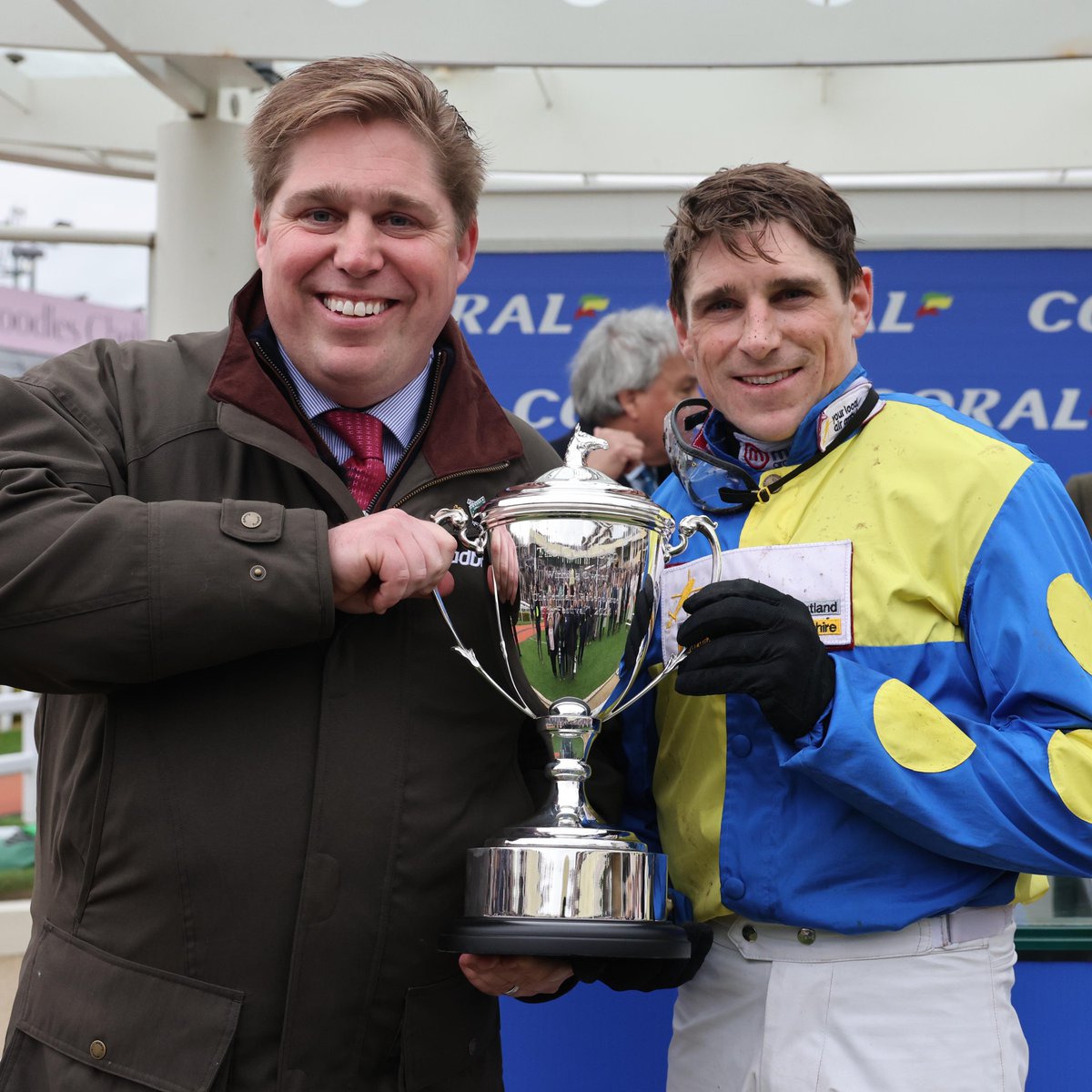 RacingPost's tweet photo. 🏆 Langer Dan - Coral Cup
🏆 Unexpected Party - Grand Annual

A 96.5/1 double for Dan &amp; Harry Skelton on day two of the Cheltenham Festival 👏 https://t.co/aHnAfcEAj5