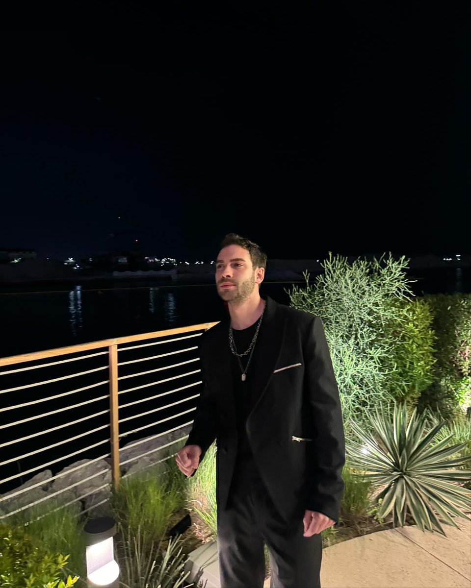 MuzikveTV's tweet photo. #BurakBerkayAkgül 💫 https://t.co/WzdxOebyEQ