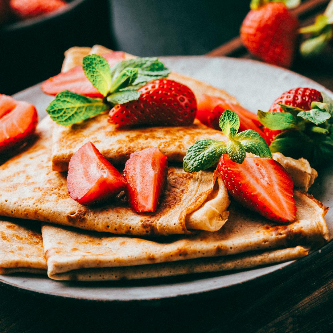 LIFE IS BETTER WITH A SIDE of Strawberries on top of a stack of crêpes – it's a recipe for joy! 🍓

🧇: @eatcraffles