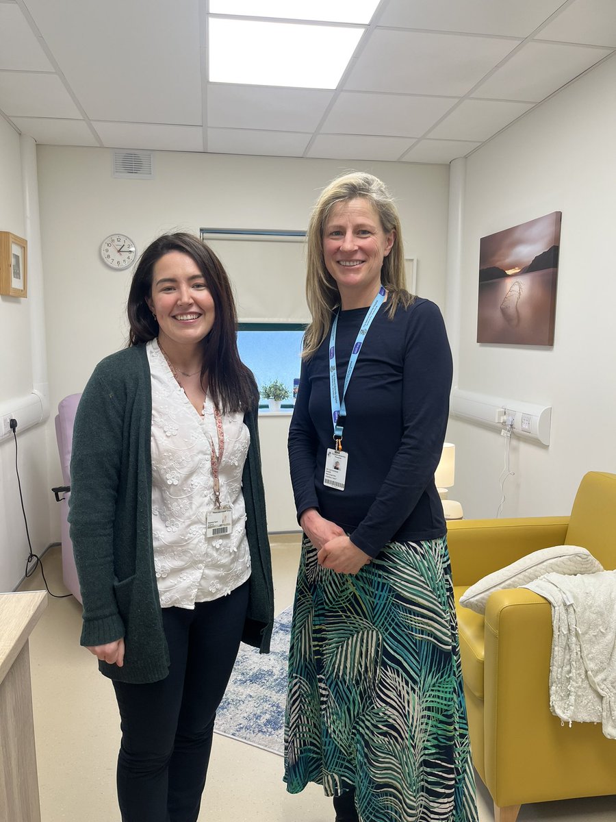 Thank you Dr Cat Hinds, Consultant Perinatal Psychiatrist @_TheNMH who visited @lukes_ck to meet with our wonderful Mental Health midwife Steph Hayes, @DooleyCathriona & me. Thank you for your insights & guidance as well as the ongoing support to @IEHospitalGroup ‘PMH spokes’