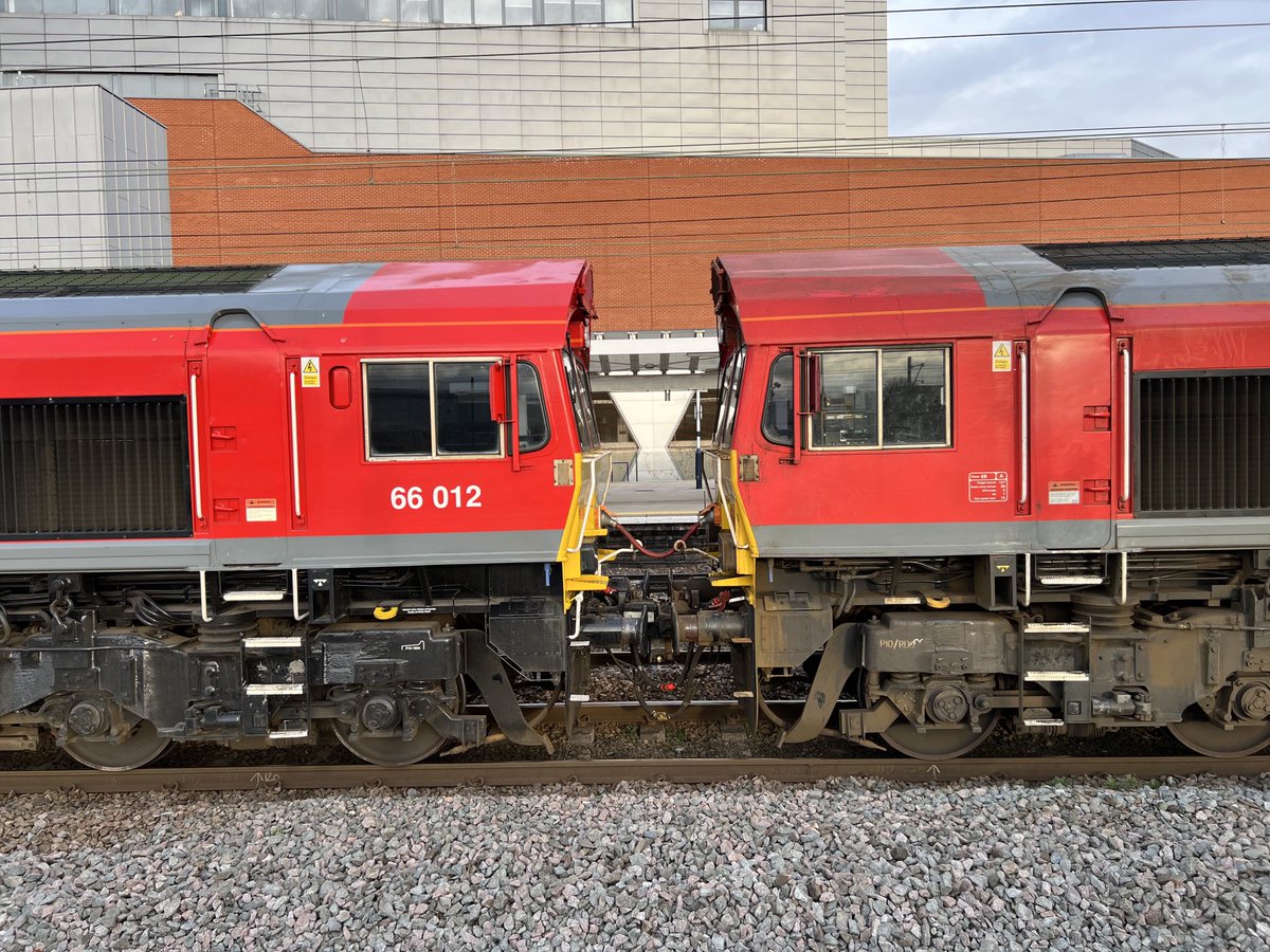 We wanna be… TOGETHER. Red shed 012/070 at #Doncaster awaiting the signal to change, #class66 13/03/24