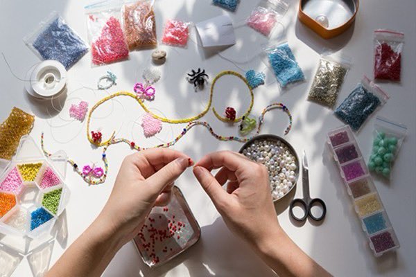 ⭐️Join us this Saturday (16th March at 3.30pm at Alf Marshall Centre HU74EE) for a fun session of jewellery making with Kate from High Maintenance Jewellery. 

Unleash your creativity and make your very own unique design⭐️

To book visit mnetwork.org.uk/shop
