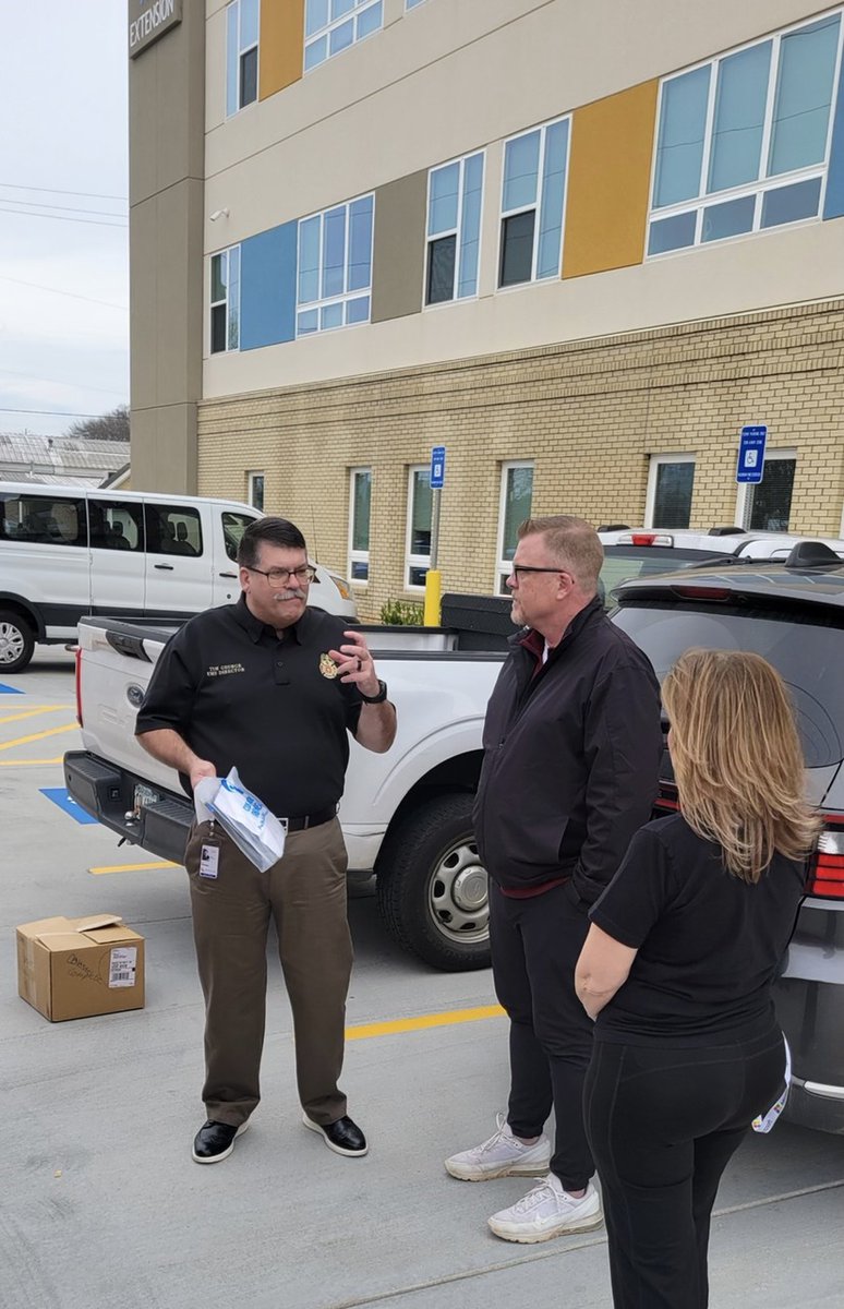 TheExtension's tweet image. On Friday the amazing Smyrna Fire Dept. came and dropped off Narcan and fentanyl testing strips for our nurse Mary Jean. These are amazing resources that will help save lives! Thank you Smyrna Fire Department!