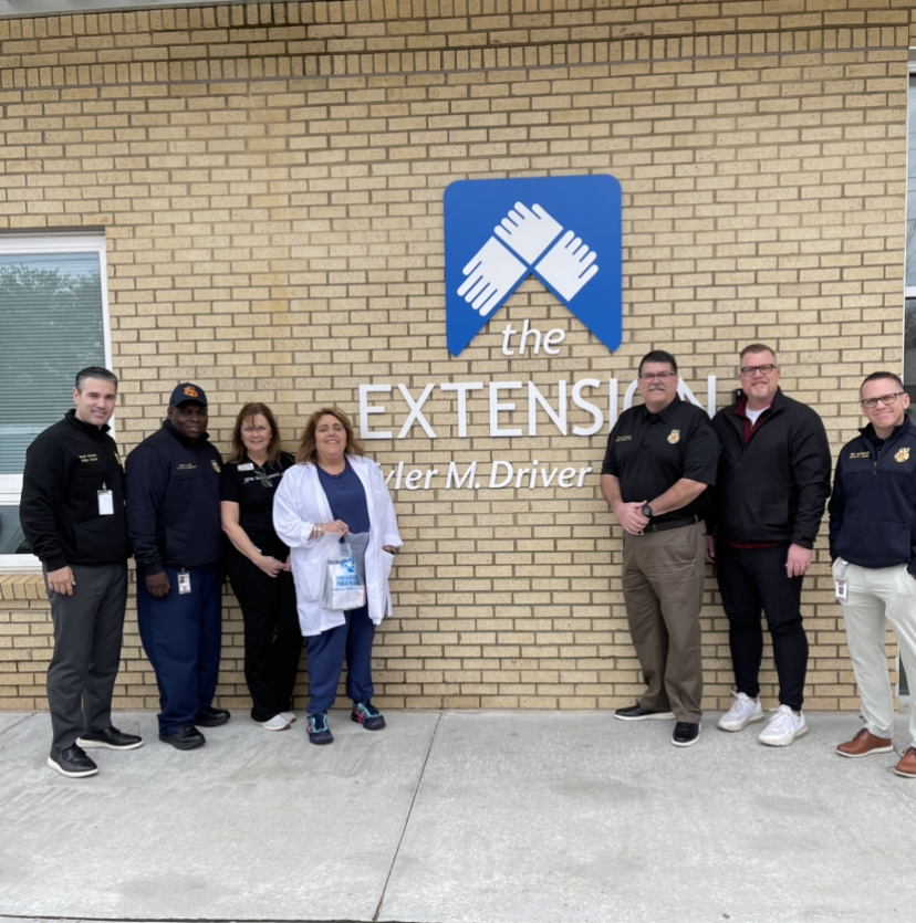 TheExtension's tweet image. On Friday the amazing Smyrna Fire Dept. came and dropped off Narcan and fentanyl testing strips for our nurse Mary Jean. These are amazing resources that will help save lives! Thank you Smyrna Fire Department!