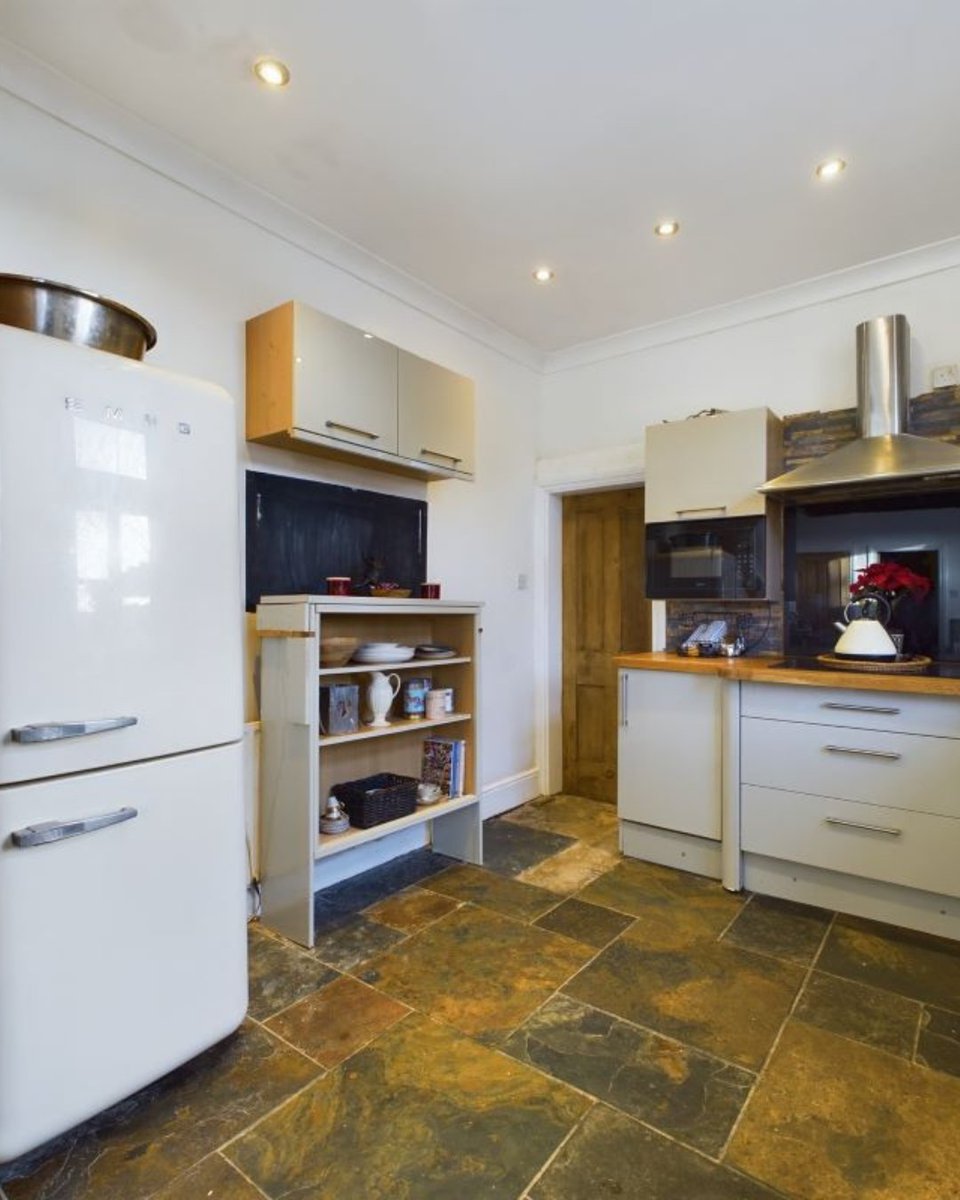 Network Auctions tweet media