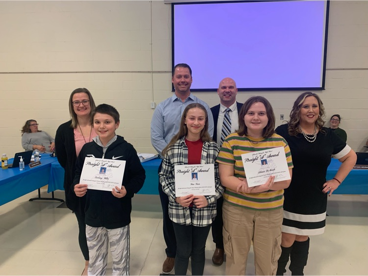 FinleyJr1275's tweet photo. 2nd Trimester Straight A Award Students! https://t.co/mBcbwp0bRy