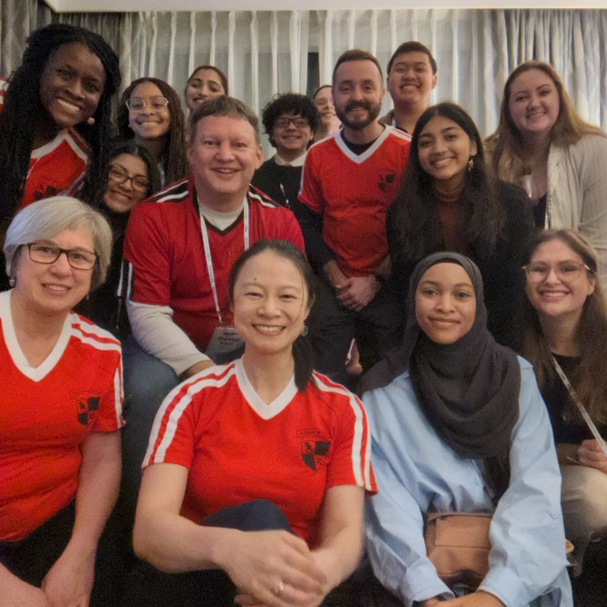 snickclunk's tweet image. One of the best parts about science is the friends you make along the way 🪱🥰
Here's our @Katz_Lab &amp;amp; friends reunion at #TAGC24! Featuring his lab, 3 former trainees (me, @bscarp84, and Jadiel), *our* new trainees, and our collaborator @SchmeichelKaren w/ Pipeline CURE students