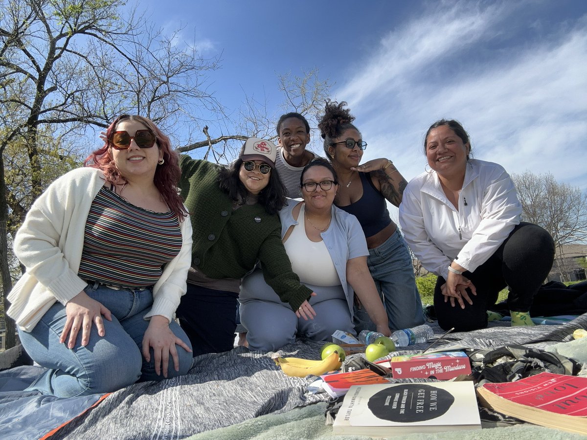 decoloresco's tweet image. forgot to share on here how amazing our first event of the year FEMMES GATHER went! grateful to come together with folks and honor our full selves. 🥰✨