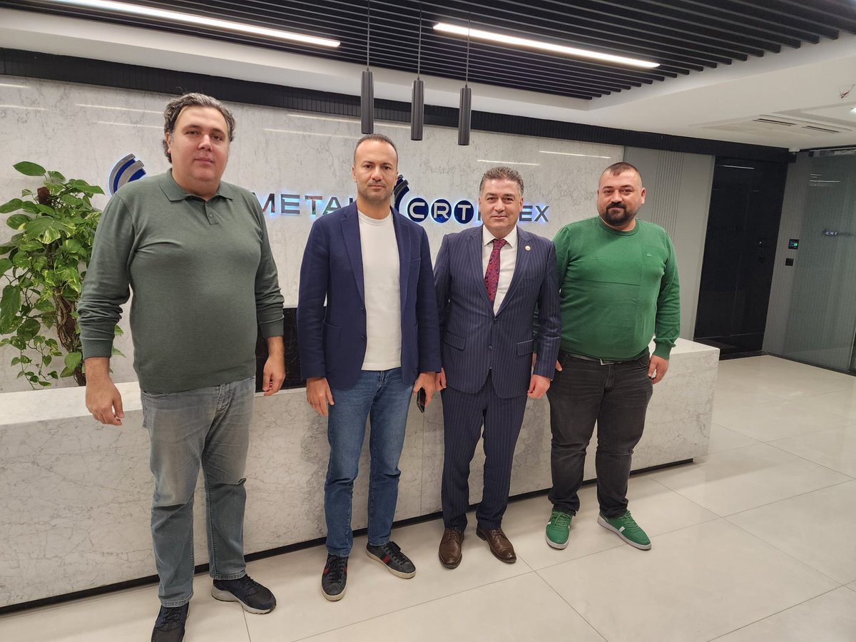 MullaogluServet's tweet photo. Bugün İskenderun İlçemizde, Hatay'ımıza ve Ülkemize çok önemli değerler katan, bölgemizin çok saygın İş insanlarından olan Edip Demir Çelik Şirketi Yönetim Kurulu Başkanı sayın Mithat Ceritbinmez'i; 

İpek Reklam Şirketinin sahibi sayın Şükrü Sayılan'ı

Filmar Filtre Şirketinin sahibi sayın Cemal Saçan'ı ve fabrikasında çalışan değerli işçi kardeşlerimizi; 

CRT Metal Şirketi Yönetim Kurulu Başkanı sayın Atıf Ceritbinmez'i;

Özçelik İl Sendikası Şube Başkanı, Hak İş Konfederasyonu İl Başkanı sayın  Mehmet Güngör'ü;

Süleymaniye Mahalle Muhtarı sayın Cevat Çakır ile partimizin emektarlarından sayın Ziya Okur'u, değerli kardeşlerim sayın Av. Cihan Önal ve Emrah Demir ile birlikte ziyaret ettim. Hatay ve Ülkemiz hakkındaki görüşlerimizi paylaştık. Ufkumuzu açan değerli görüşlerini bizlerle paylaştıkları için şükranlarımı sunuyorum.

Kendileriyle verimli ve çok güzel görüşmeler yaptık.

Ziyaretimizde bizleri çok ama çok güzel bir şekilde ağırlayan çok saygın iş insanlarımıza, Özçelik İl Sendikası Başkanımıza, Sayın Muhtarımıza, parti emektarımız Ziya Okur'a ve ziyaretimde bana eşlik eden, sevgili kardeşlerim sayın Av.Cihan Önal'a ve sevgili Emrah Demir'e yürekten teşekkür ederim.
