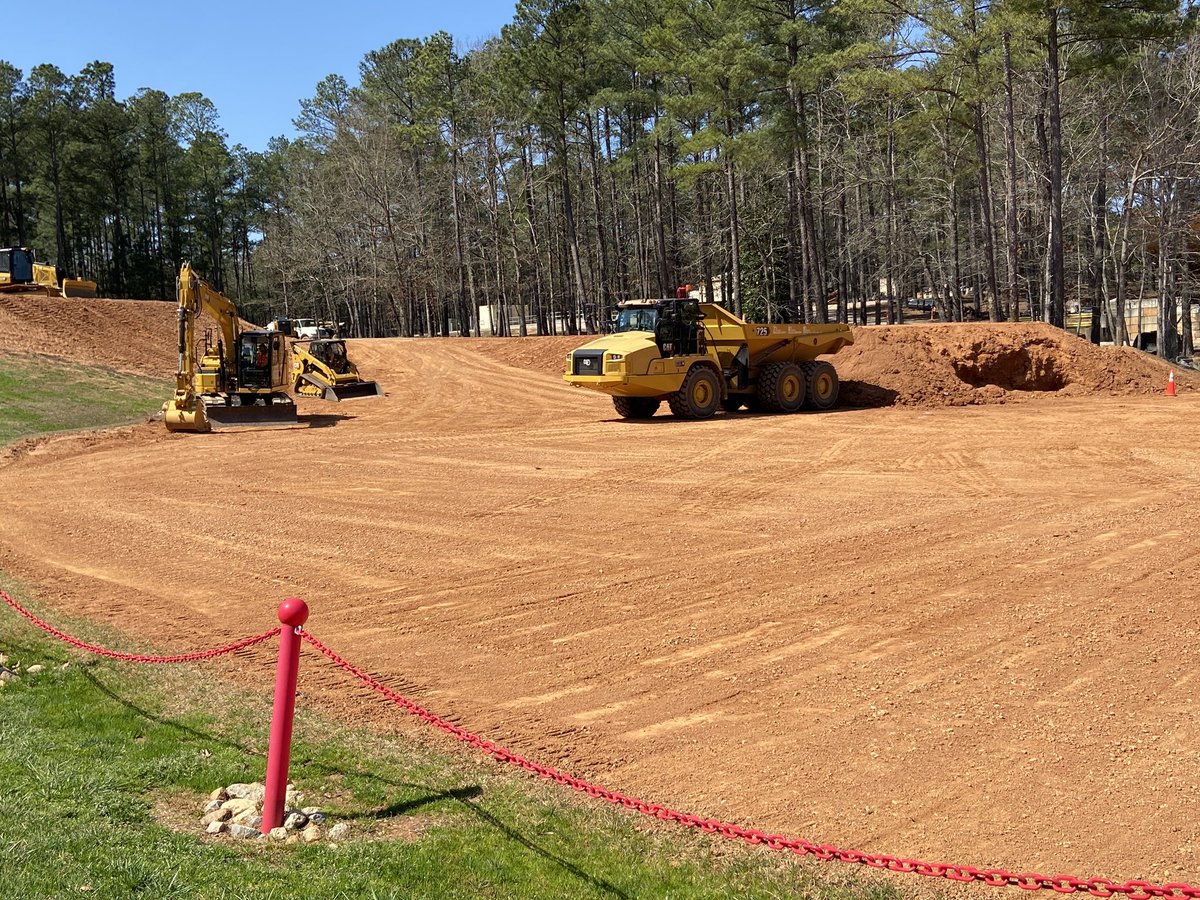 Time for some demos at the @CaterpillarInc Celebrating Women in Construction event. #WomeninConstruction @EquipmentToday @4ConstructnPros