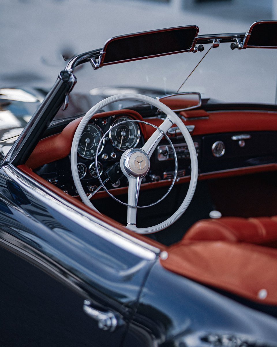 TracingStories tweet media