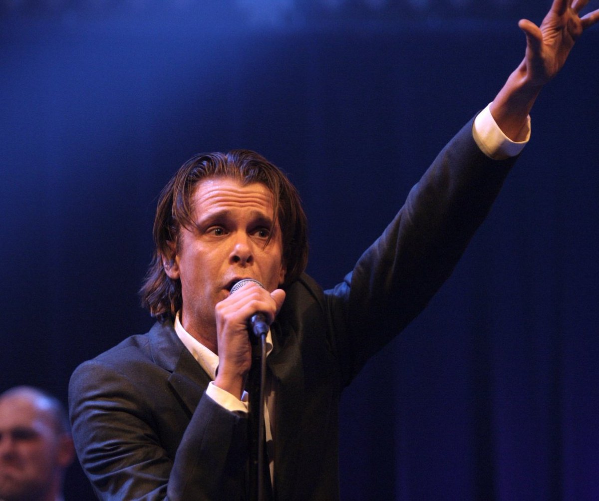 Vandaag blijkt dat Hans Teeuwen LEGAAL gehandeld heeft. Iemand zag het duidelijk SATIRISCHE filmpje en ging klikken bij de politie. Wat heb je toch smerige linkse censuur-fetisjisten in Nederland! 

Doe een ♥️ &amp; RT als je Hans steunt!