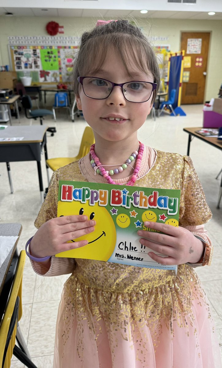 KelliWerner's tweet photo. Rm19 wants to wish a Happy Birthday to Chloe! Hope you have the best day and year ahead 🥳🫶 https://t.co/NvYOYJhAsP