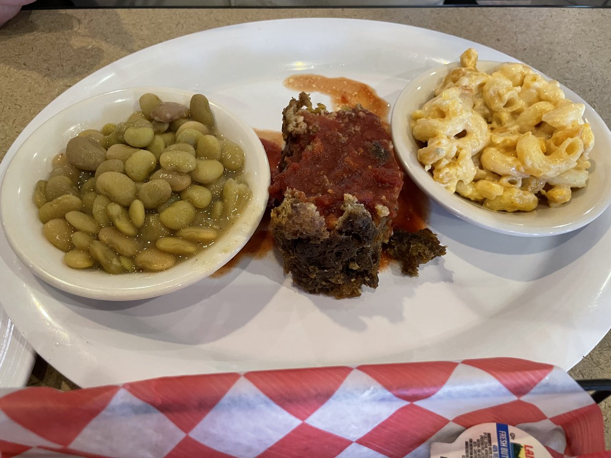 Pop’s Comfort Kitchen was a wonderful new find! Beef manhattan, bow tie spaghetti, and meatloaf were great! We’ll be back! 💜
#aevlunchadventures #angeleyesvision #AEV #memphis #jackson #tupelo #eyeexam #glasses #eyecare #contacts #optometricphysician #eyedoctor #cataracts