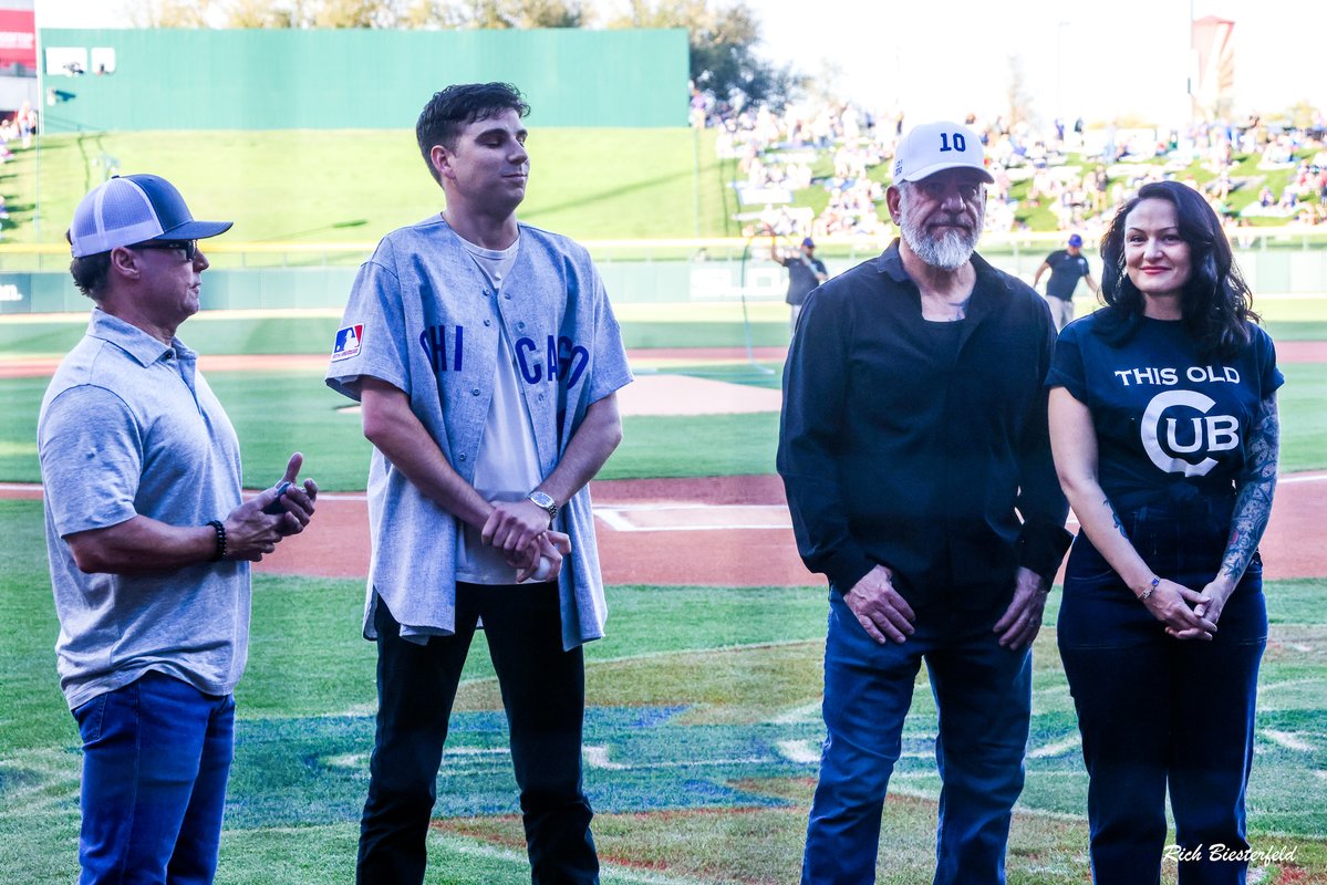 biest22's tweet photo. Former @Cubs great Ron Santo was honored before Tuesday night's game by being inducted into the Cactus League Hall of Fame. The Santo family was on the field and Ron's grandson Sam threw out the first pitch! #Cubs #RonSanto #CactusLeageHallofFame #ST2K24 https://t.co/sKAJT3lefW