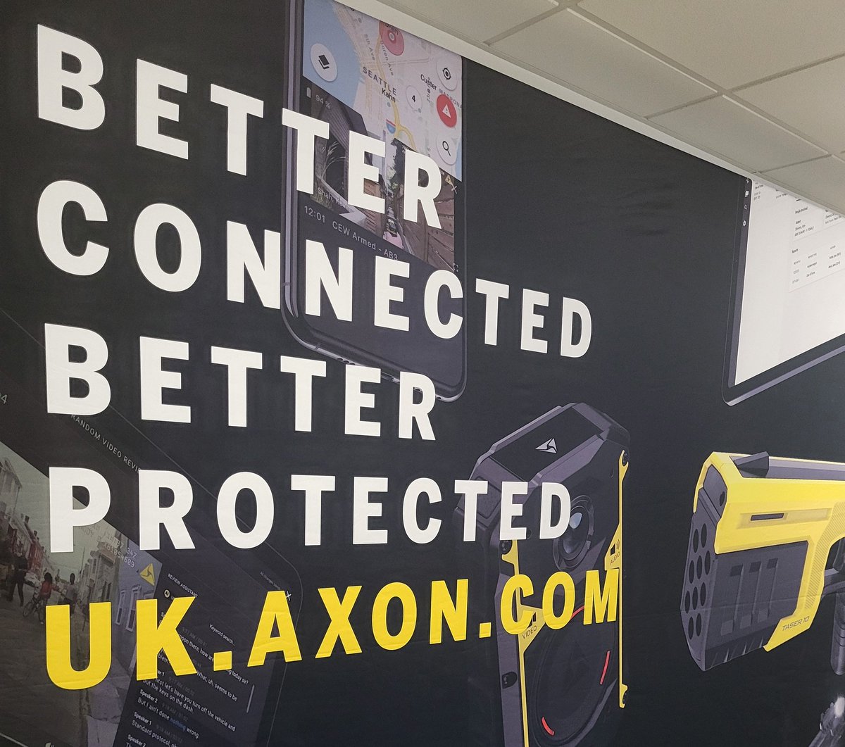 I find attending supplier user groups really rewarding - a chance for forces to discuss, innovate, and collaborate with their suppliers. Thank you @axon_uk for letting myself and @CollegeofPolice contribute to your Spring User Group @PoliceChiefs @DCCJimColwell #bodywornvideo