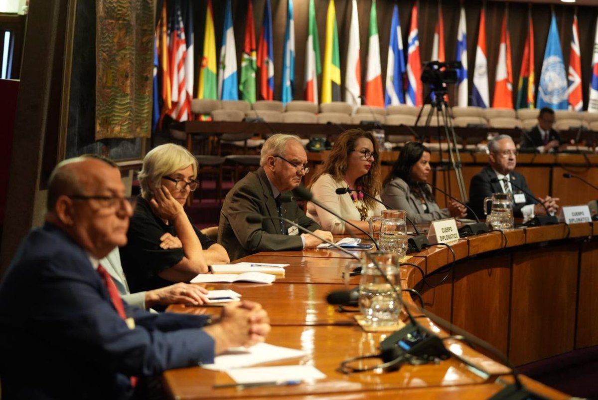 eclac_un's tweet photo. Authorities and specialists discussed #productivedevelopment policies and #productivity in #LatinAmerica and the #Caribbean, at a seminar organized by #ECLAC and @UNUWIDER. @JoseMSalazarX and @kunalsen5 made welcome remarks. 
ℹ️ https://t.co/DiL5Utd5mw
📺https://t.co/XCve4Jv4ot https://t.co/djrbrGco9l
