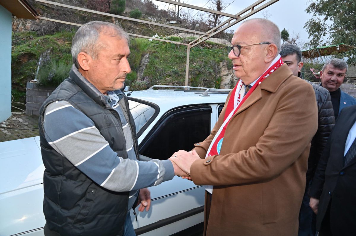 cengizergun's tweet photo. 2020 yılında Sakarya'da şehadet şerbetini içen kahraman evladımız Mesut Yazar'ın Alaşehir'deki baba ocağını ziyaret ettik. Bu mübarek günler vesilesiyle yüce Allah, tüm şehitlerimizi cennetiyle mükafatlandırsın. 
Rabbim, aziz vatanımızın bölünmez bütünlüğü için görev yapan tüm kahraman evlatlarımızın yardımcısı olsun. 🇹🇷
Detaylar : https://t.co/8RaQu0exel