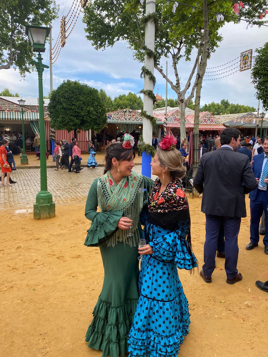 palomagugel's tweet photo. @maariaesteban98 Qué echo de menos nuestro mano a mano en ese real🥺 https://t.co/w2JqGFM5UC