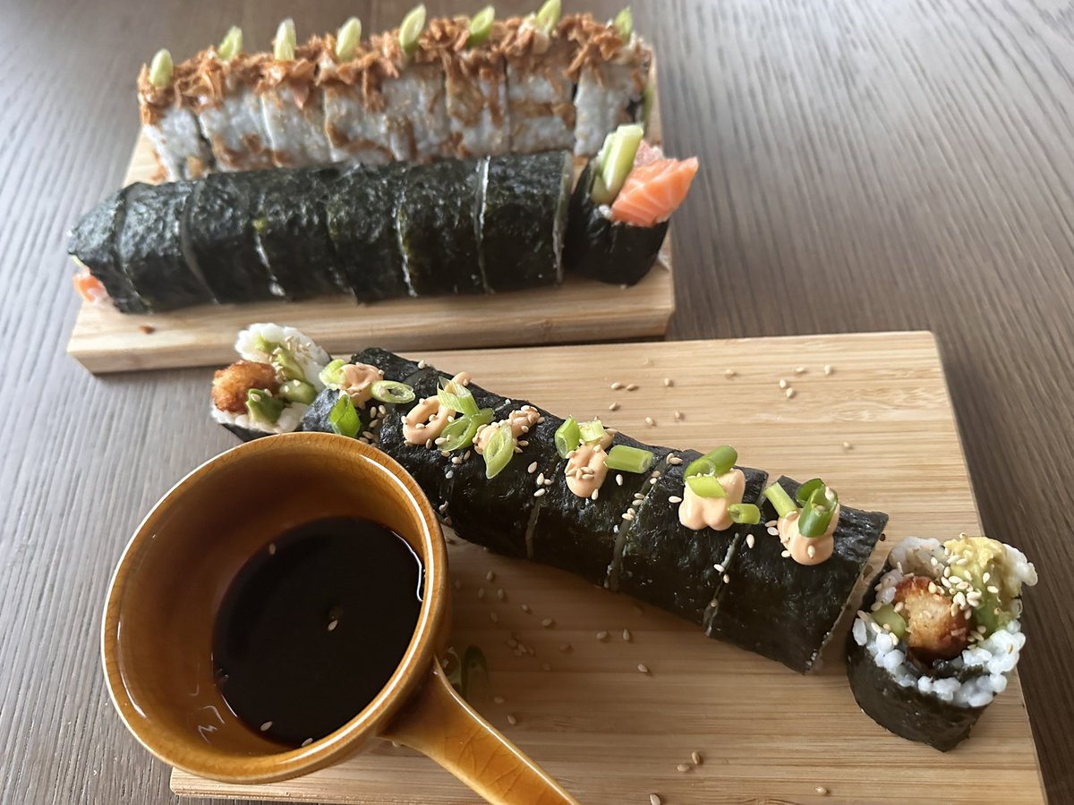 nattemouw's tweet photo. Ik heb zelf sushi gemaakt wow!! https://t.co/eGYSYVYw84