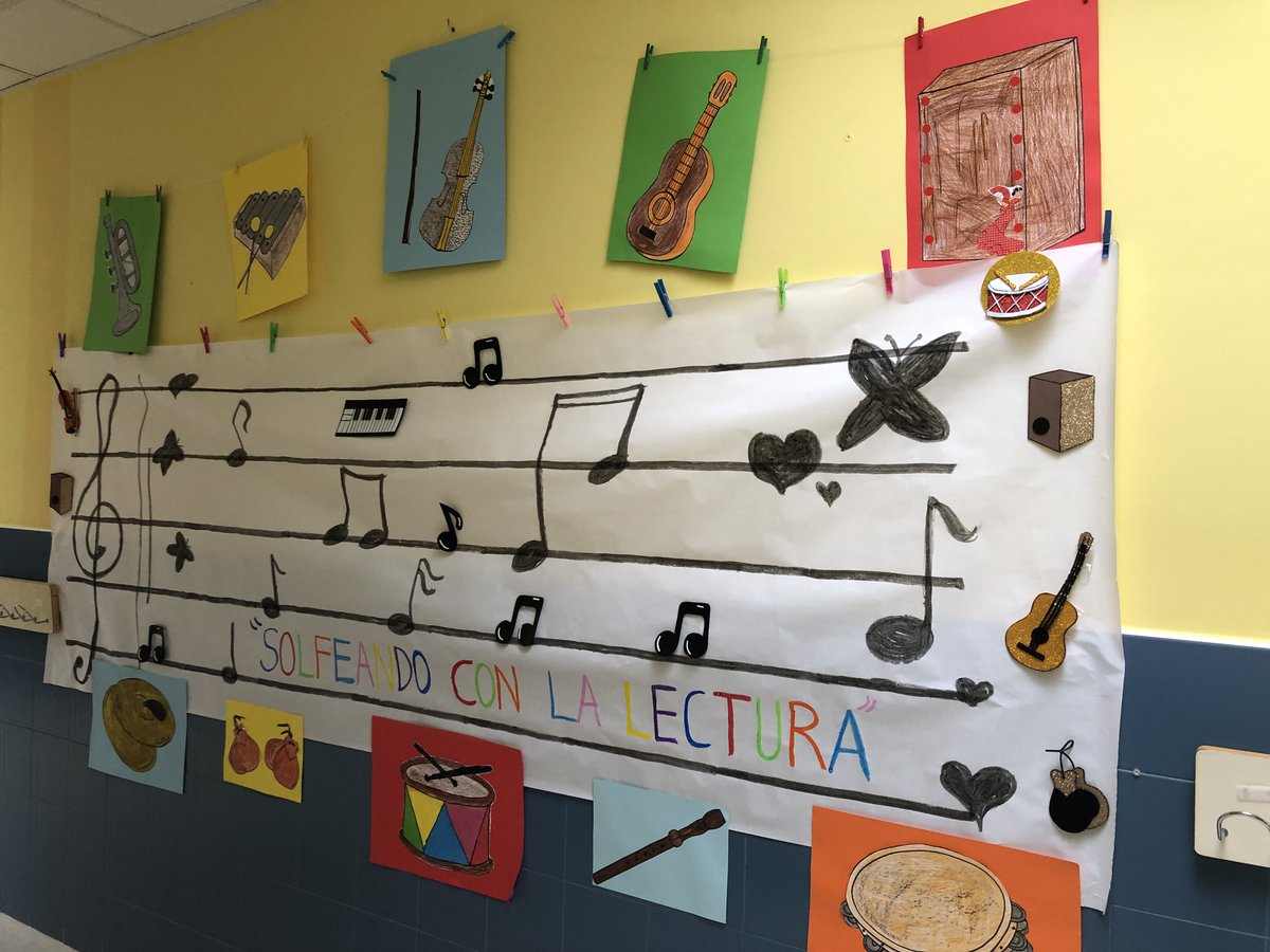 BibliotecaNoves's tweet photo. y Continuamos...#solfeandolecturas con el cole! https://t.co/UsBRcrf9Si
