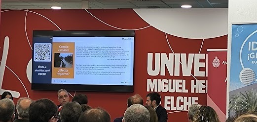 Cartoalmansa's tweet photo. CartoAlmansa estuvo presente en el cuarto dialogo de infraestructura verde y cambio climático.  Os dejamos el resumen de como transcurrió el seminario.
https://t.co/JxkTqBgd42
@UniversidadMH @generalitat  @ajuntamentelx https://t.co/oKlXVSDTPl