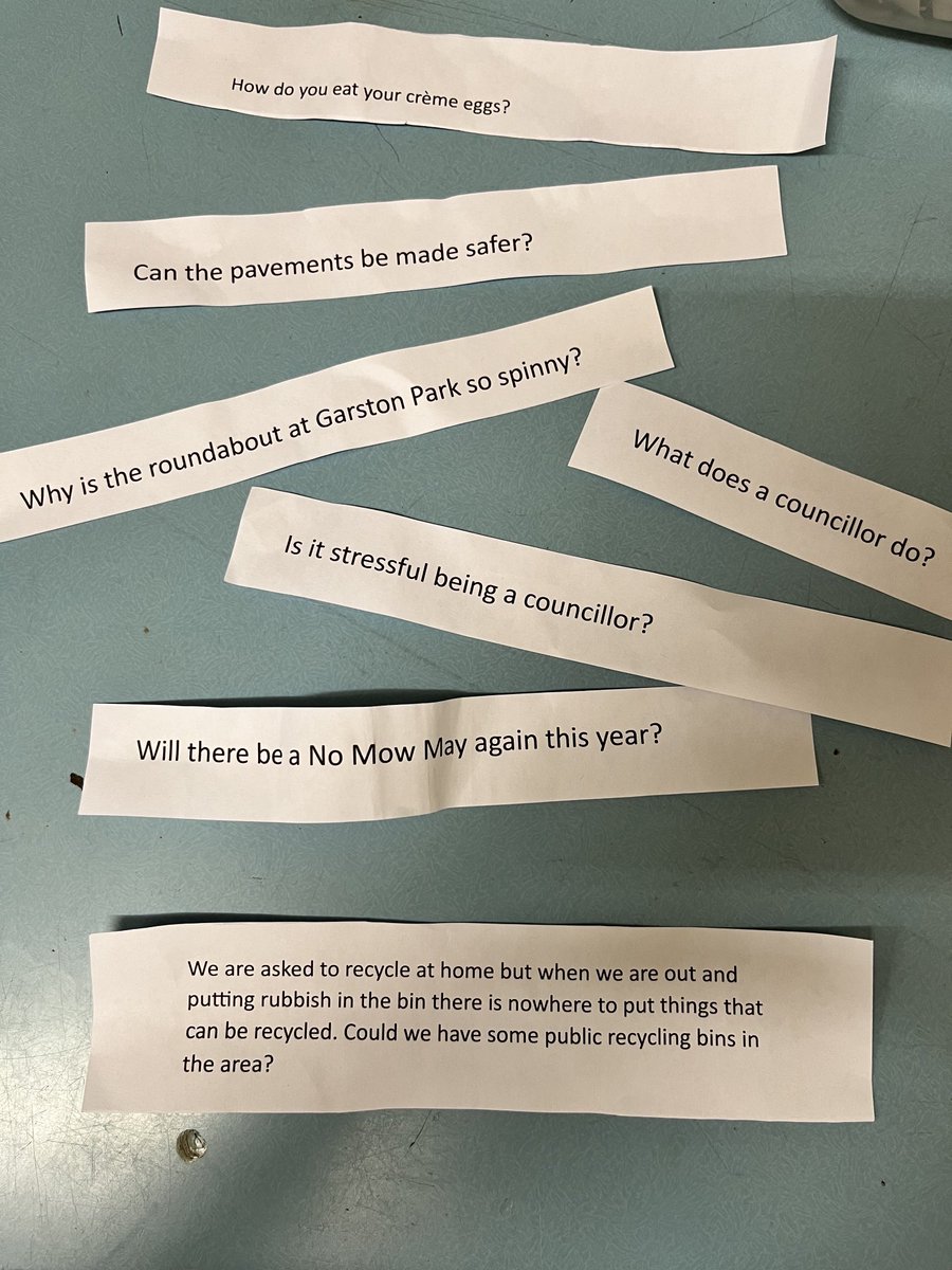 AhmeekJane's tweet photo. 25th Allerton Beaver Scouts with Councillor @richardclein & their great questioning for #YouShape badge work - pavement car parking, recycling, River Mersey water power, No Mow May, #litter, job role, helping the community & of course...'How do you eat your creme egg?' π€£@scouts https://t.co/BKRLiPtJjA