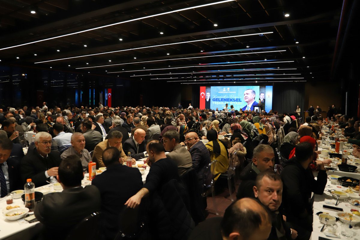 mehmet_kose55's tweet photo. Kuruluştan bugüne geleneksel hale getirdiğimiz iftar programımızı Genel Başkan Yardımcımız ve Milletvekilimiz Sn. Çiğdem Karaaslan, TBMM Plan ve Bütçe Komisyonu Başkanımız ve  Milletvekilimiz Sn. Mehmet Muş, Milletvekillerimiz Sn. Orhan Kırcalı, Sn. Ersan Aksu, İstanbul Milletvekilimiz Sn. Oğuz Üçüncü, Milliyetçi Hareket Partisi İl Başkanı Sn. Burhan Mucur, Büyükşehir Belediye Başkanımız Sn. Mustafa Demir,  Büyükşehir Belediye Başkan Adayımız Sn. Halit Doğan ve teşkilatlarımız yoğun katılımıyla gerçekleştirdik. 

Rabbim birliğimizi, beraberliğimizi ve kardeşliğimizi daim eylesin. 

#AKParti #Samsun #Cumhurİttifakı