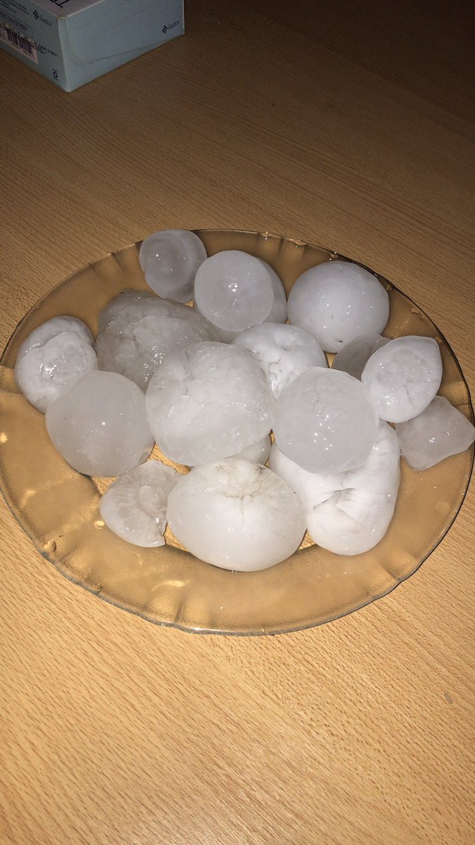 alydeatrich's tweet photo. @mauroszeta tamaño de las piedras de ayer campana Cardales https://t.co/ddmFXEz0bK