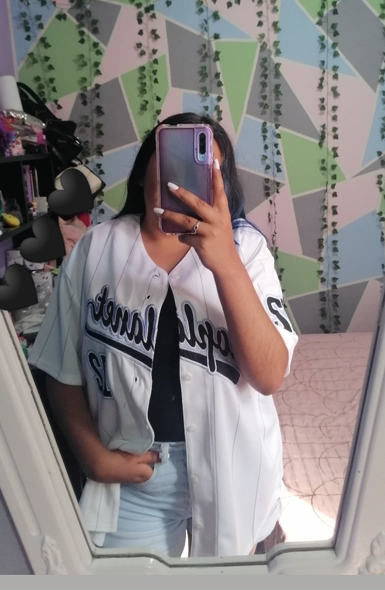 Do_DulKyung's tweet photo. Hoy soy la más feliz🥰
Al fin después de mil años me llegó mi jersey y está hermosaaa 🖤

La amo🤍🤍🤍
@weareoneEXO
#EXO
#EXOL 
#KYUNGSOO https://t.co/GfEZc1SuWC