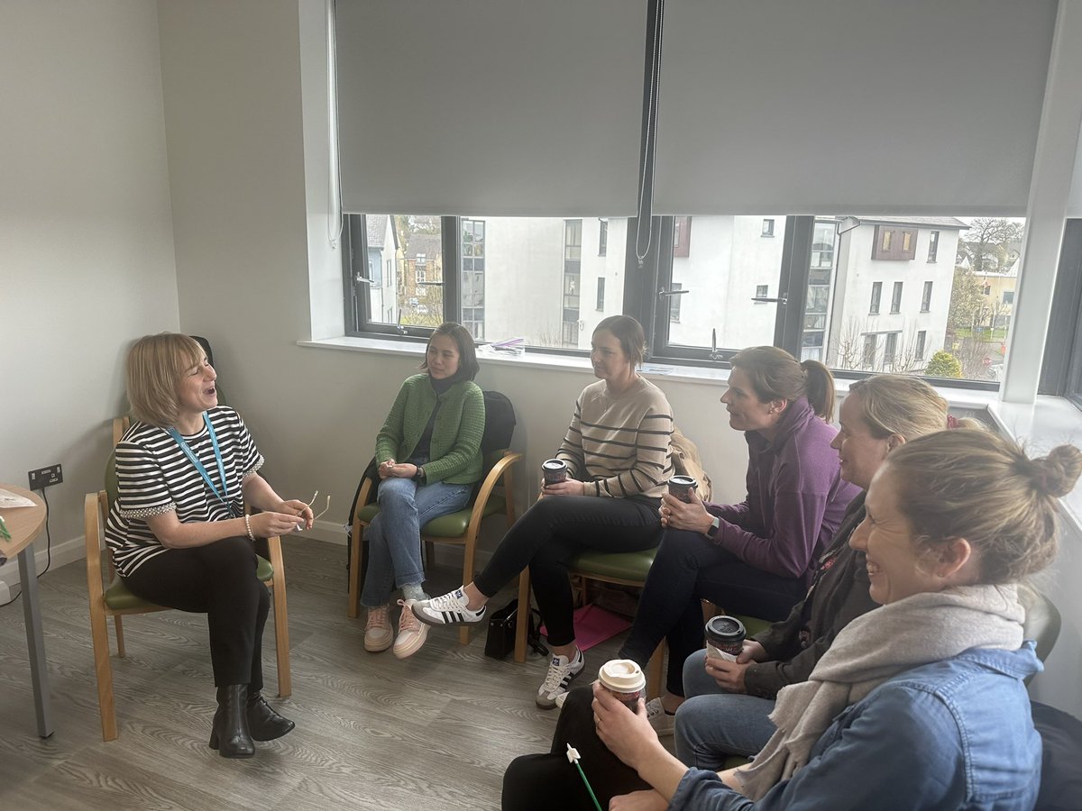 Delighted to facilitate another one of our Novice sample taker workshops today with @DebbieRamsbott2 and @SineadGriffin11 in Carrick-on-Shannon delivering cervical screening education to a group of GP’s, nurses and midwives. @RachaelComer3 @NSShse @themightygra @lauratobin100