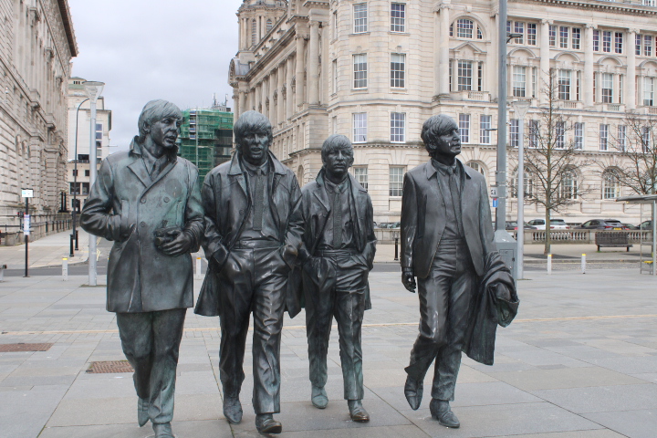 More #YoungCarersActionDay celebrations with 13 young carers completing a photography treasure hunt around Liverpool &visiting the @MuseumLiverpool thanks to funding from @Go_CheshireWest. Here are some highlights of the day taken by the young carers themselves #youngcarers