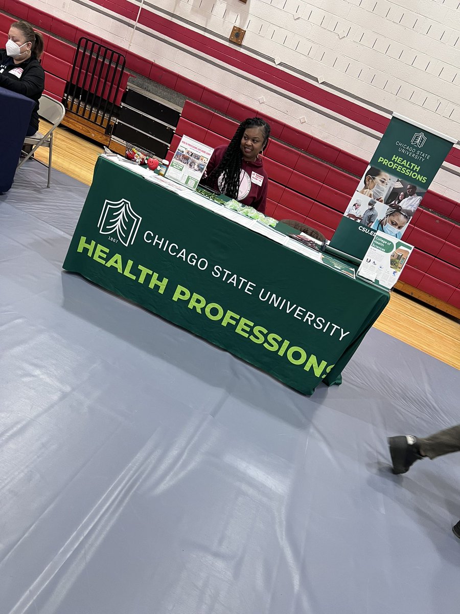 HHSGreyhounds's tweet image. Big Thank You to Our Hubbard College &amp;amp; Career Coaches. Mrs. Basile &amp;amp; Mrs. Vargas. For putting together Our 2024 Trade &amp;amp; College Fair. 
#Hubbard#Trade#College